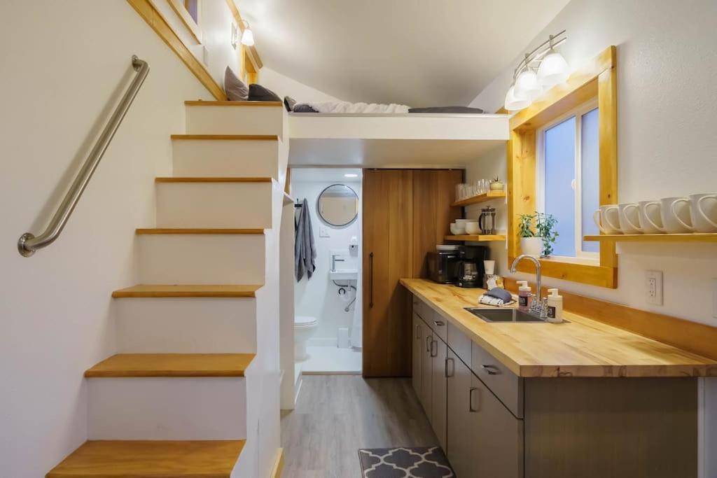 #Stayinmydistrict Overlook Backyard Tiny Suite Портланд Екстериор снимка
